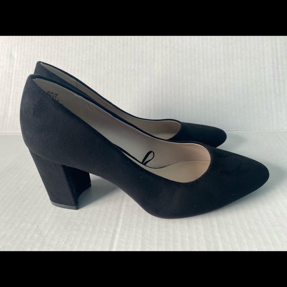 H&M | Velvet Pumps - Picture 3 of 3